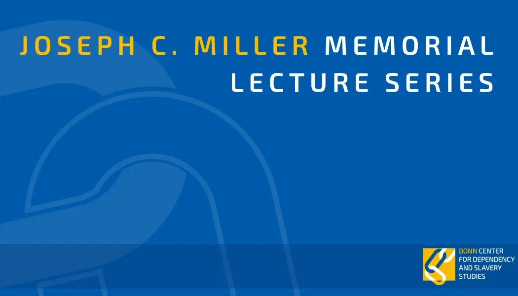 Eine Wissenschaftlerin und ein Wissenschaftler arbeiten hinter einer Glasfassade und mischen Chemikalien mit Großgeräten.