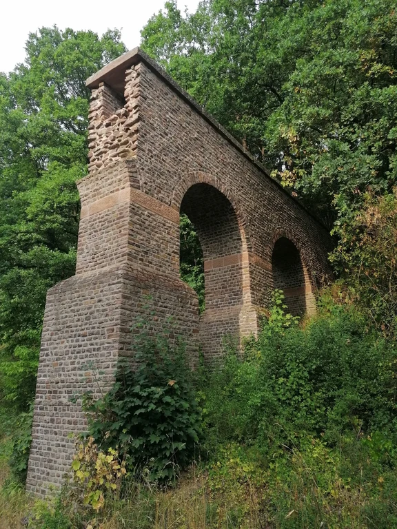 Aquaeduct to Cologne in Eifel - reconstructed bridge.jpeg