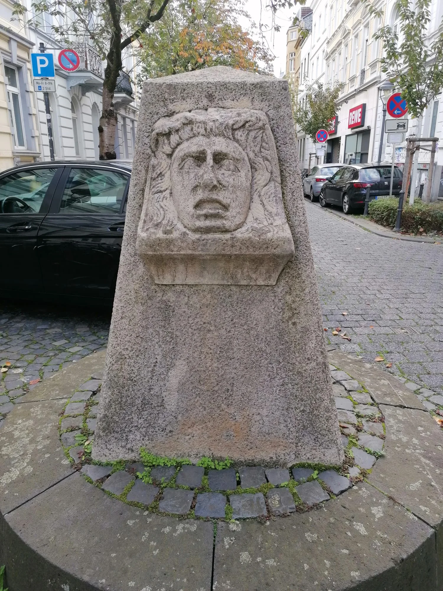 Heerstraße Relief river god.jpeg