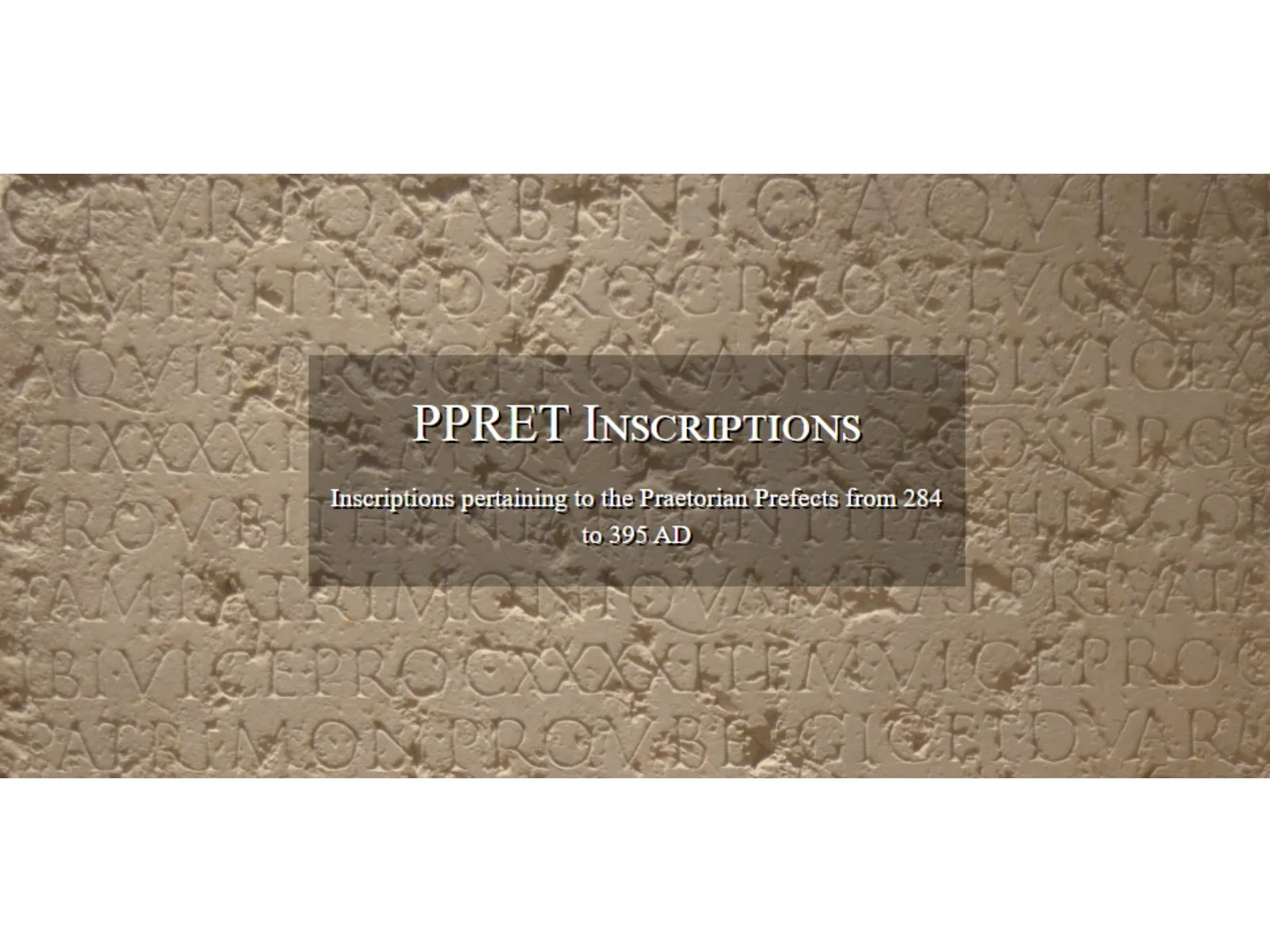 Eine Wissenschaftlerin und ein Wissenschaftler arbeiten hinter einer Glasfassade und mischen Chemikalien mit Großgeräten.